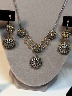 Vintage Liz Palacios golden Swarovski Crystals earring and necklace set